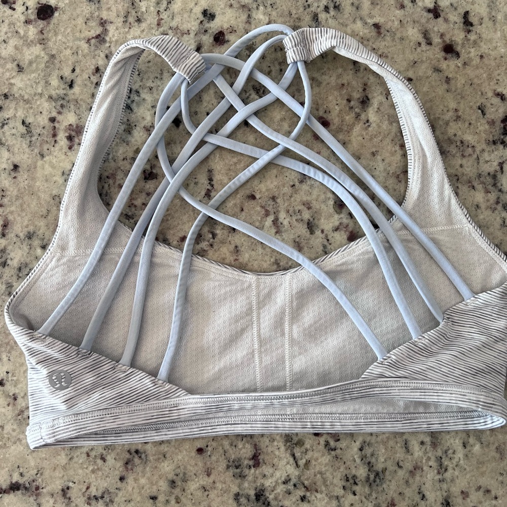 Lululemon- sports bra - 0-2